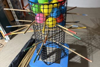 Cannonball Drop - Giant Kerplunk style game